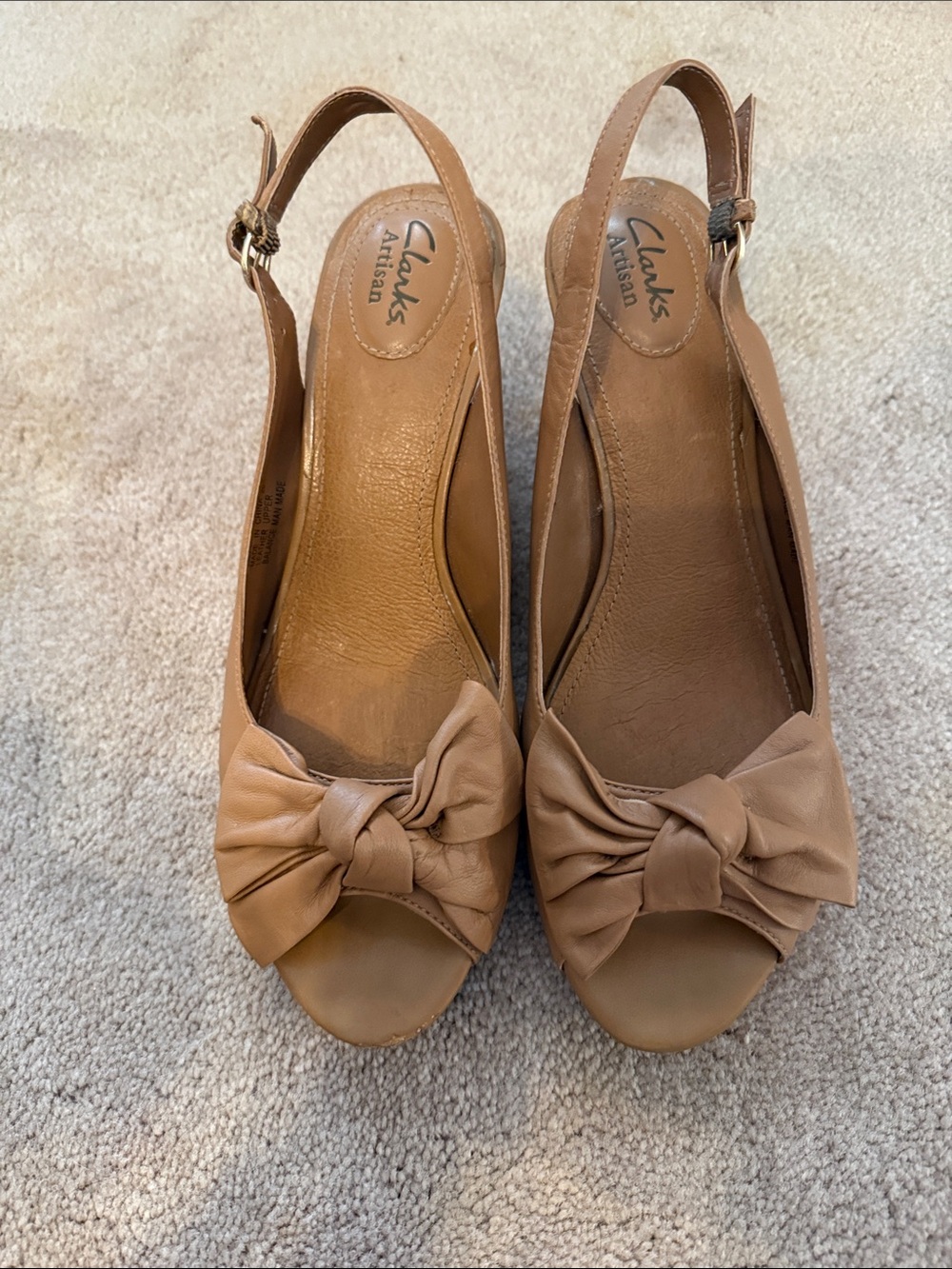 Clarks Artisan Women’s Tan Leather Bow Slingback Heels